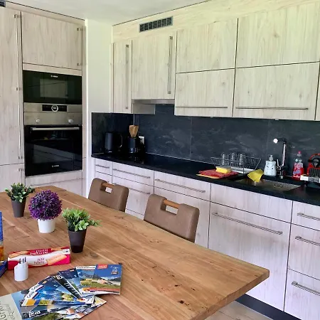 Luxury, New - Amazing Views Eiger Jungfrau Moench جريندلوالد